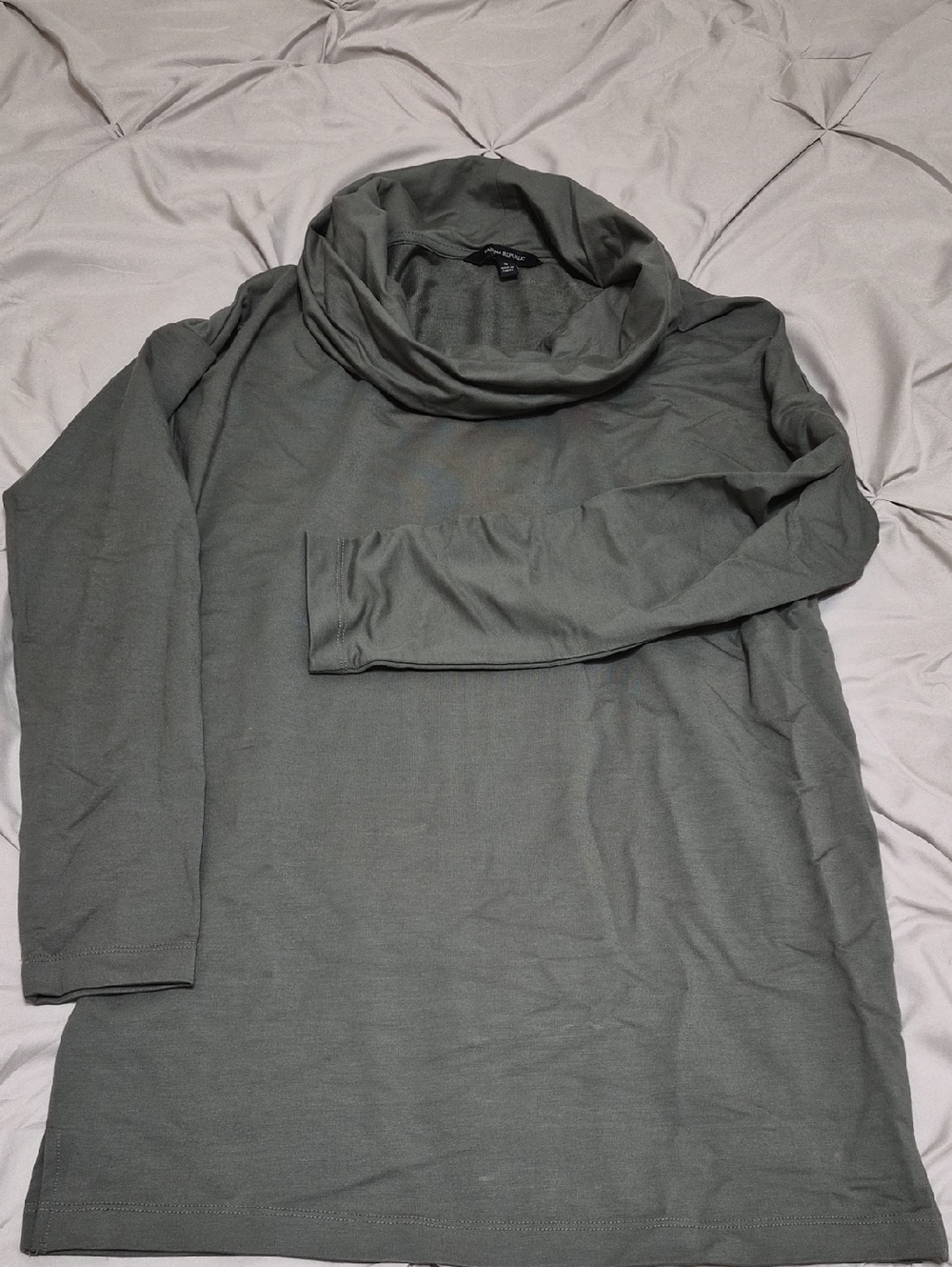Banana Republic Men's Olive Turtleneck Sweater
